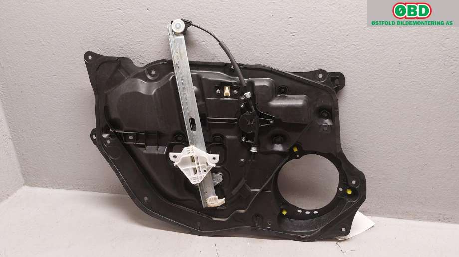 Ruteheis høyre til Mazda CX-3 2015-2022  (MAZDA|BHN9-58-58X|D10E-58-590|)
