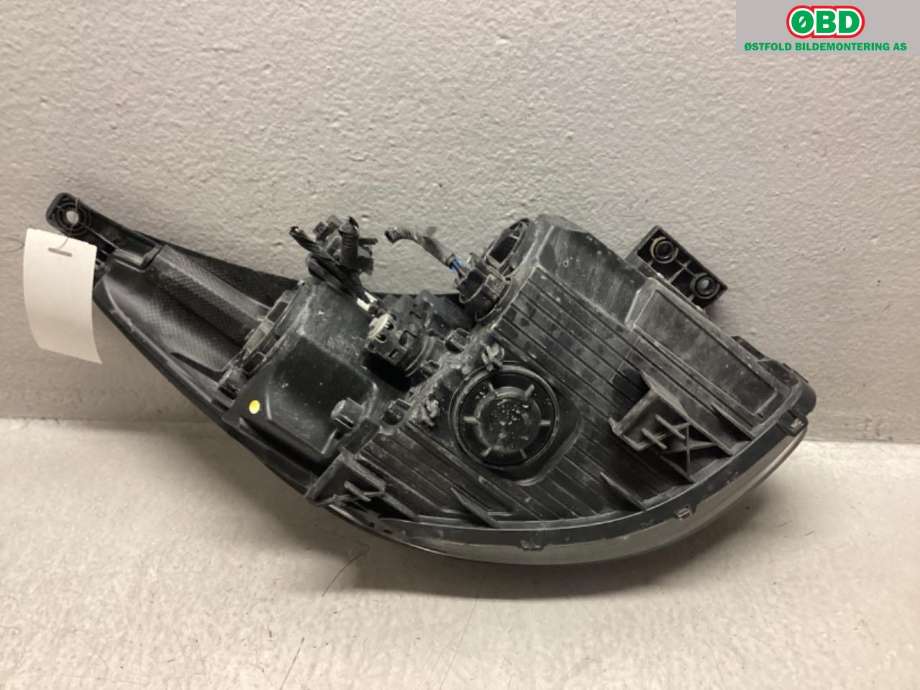 Frontlykt venstre halogen til Kia Soul 2014-2019 (Type II)  (KIA|92101E 40101D|)