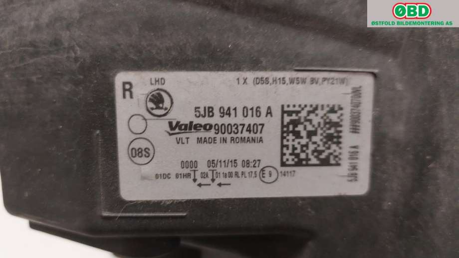 Frontlykt høyre halogen til Škoda Rapid 2012-2019  (SKODA|5JB 941 018 A|)