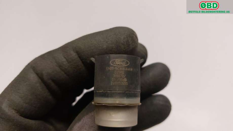 Parkeringssensor foran til Ford Mondeo 2014-2019 (Type V, Fase 1)  (FORD|5305195||EM2T15C868AAW)
