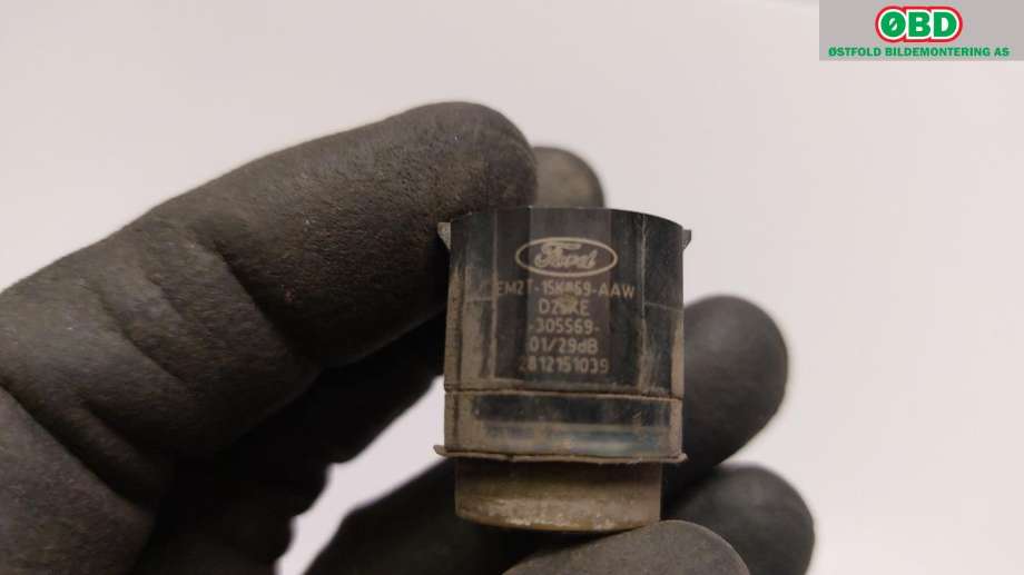 Parkeringssensor bak til Ford Mondeo 2014-2019 (Type V, Fase 1)  (FORD|1899690||EM2T15K859AAW)