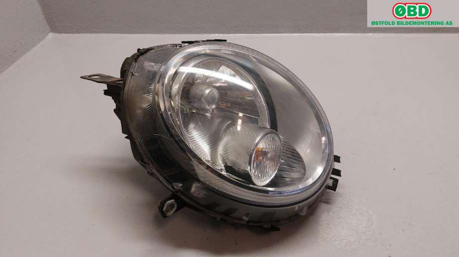 Frontlykt høyre halogen til Mini One/Cooper 2007-2014 (R55-57) (R55-57) (MINI|63 12 2 751 872|0301225304|)