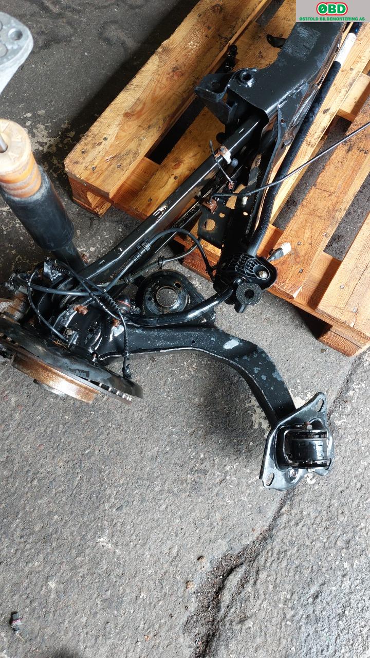 Bakaksel til BMW 2-Serie 2014-2021 (F22/F23) (F22/F23) (BMW|33 31 6 864 561|)