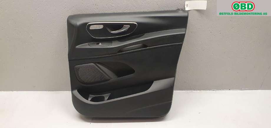 Dørtrekk høyre til Mercedes Vito 2014-->> (W447) (W447) (MERCEDES|A 447 720 72 00|)
