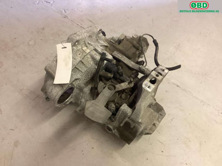 Girkasse manuell 6-trinn til VW Touran 2010-2015 (Type I, Fase 3)  (VOLKSWAGEN|02S 300 047 A|)