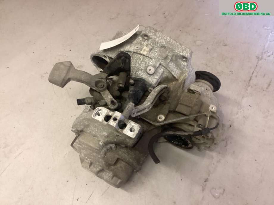 Girkasse manuell 6-trinn til VW Touran 2010-2015 (Type I, Fase 3)  (VOLKSWAGEN|02S 300 047 A|)