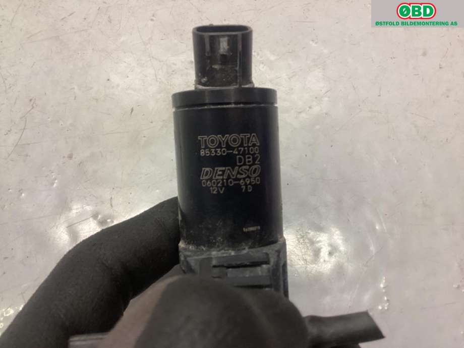 Spylerpumpe foran til Toyota RAV4 2019-->> (Type V)  (TOYOTA|8533047100|)