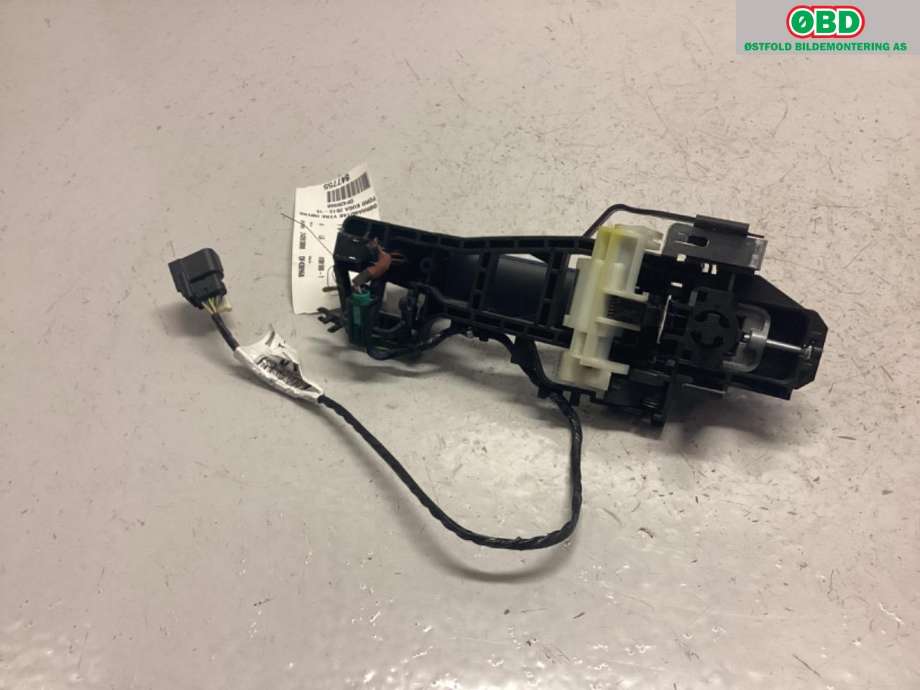 Dørhåndtak utv høyre foran til Ford Kuga 2013-2019  (FORD|2113902|2001472|)