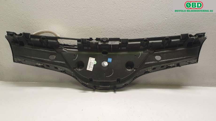 Grill til Nissan NV250 2020-->> (NISSAN|6230000Q0D|)