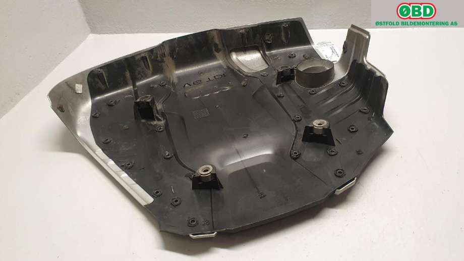 Motordeksel over motor til Audi A8 2010-2013 (Type III, Fase 1)  (AUDI|4H0 103 925 B||4H0103925A)