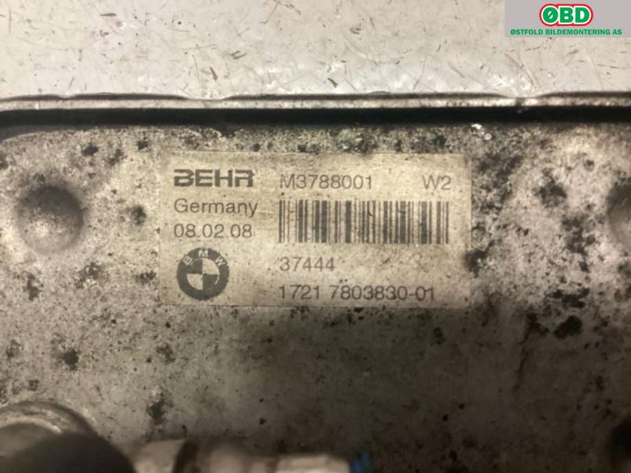 Oljekjøler til BMW 5-Serie 2003-2010 (E60/E61) (E60/E61) (BMW|17 21 7 803 830||17217803830)