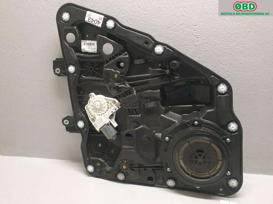 Ruteheis høyre bak til Porsche Cayenne 2010-2017 (92A) (92A) (PORSCHE|958 533 462 01|958 624 812 00|7P5839756B)