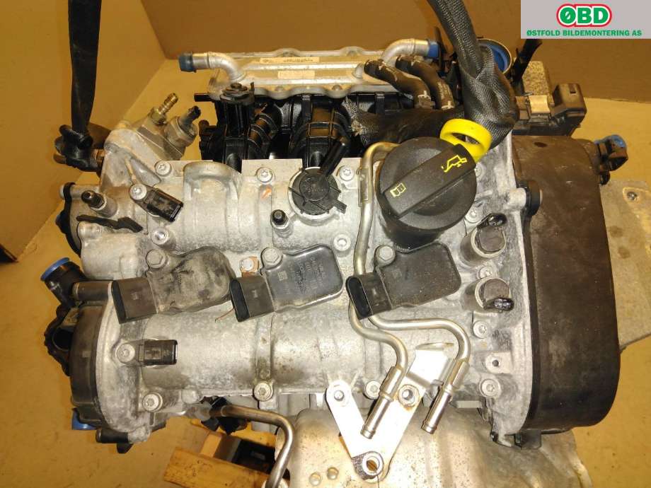 Motor bensin til VW Polo 2014-2017 (Type V, Fase 2)  (VOLKSWAGEN|04C 100 032 E|)