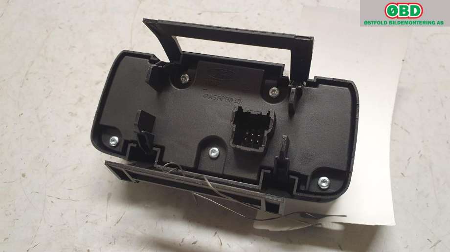 Bryter lys til Ford Kuga 2013-2019  (FORD|1787266||AV6T13A024EC)