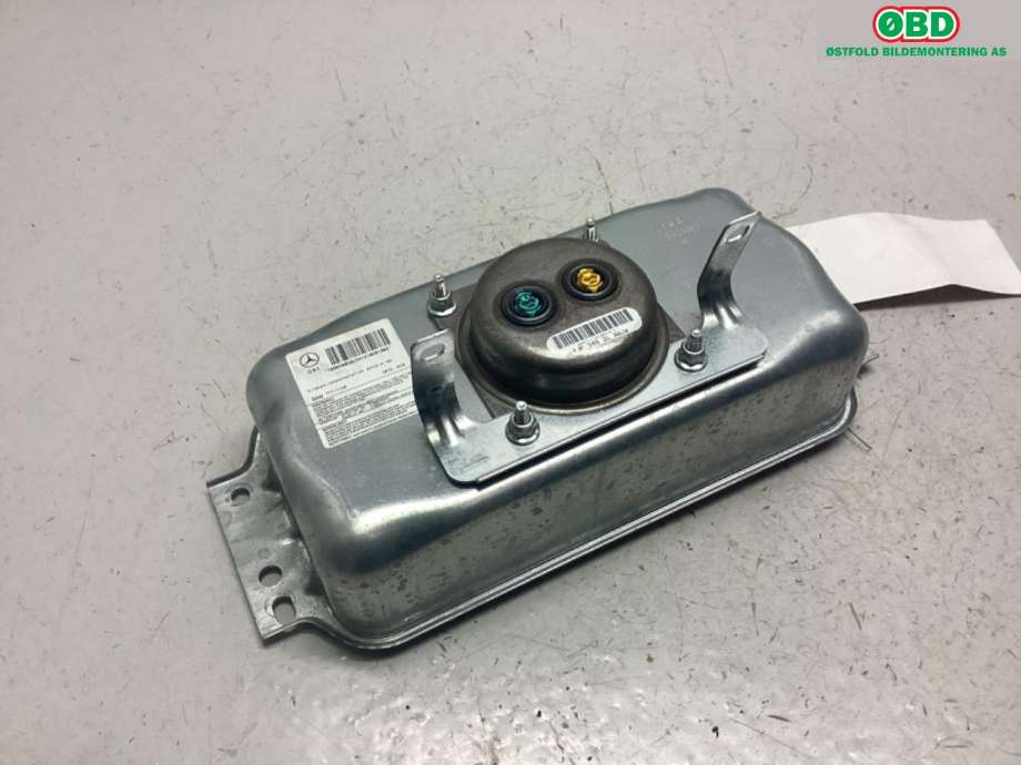 Airbag passasjer til Mercedes ML 2011-2015 (Fase 1) (W166) (W166) (MERCEDES|A 166 860 03 02|A 166 860 24 02|1668600302)