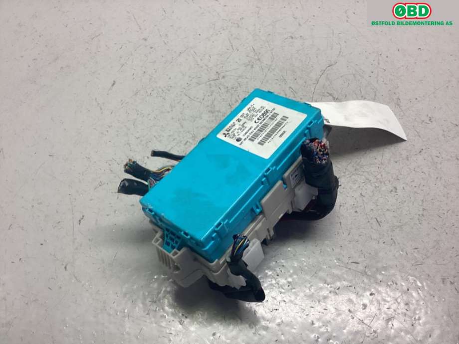 Sikringsboks til Mitsubishi Pajero 2016-2019 (Type IV, Fase 2) (MITSUBISHI|8637B121|MN134150|)