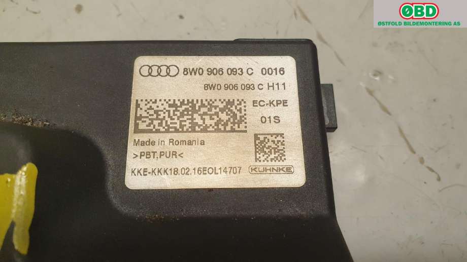 Styreenhet drivstoffpumpe til Audi A4 2015-2019 (Type V, Fase 1) (B9) (B9) (AUDI|8W0906093C|)