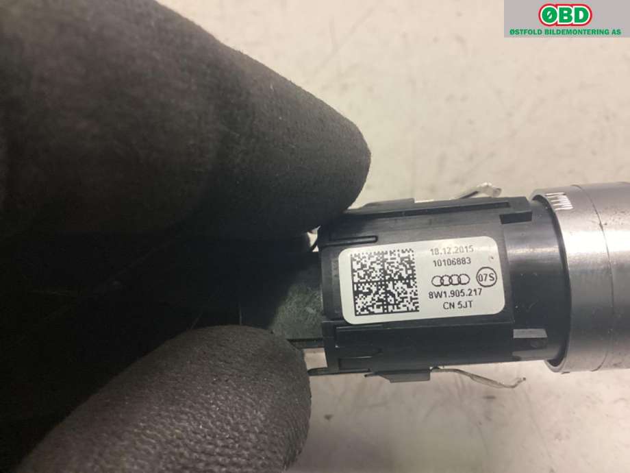 Bryter start/stopp til Audi A4 2015-2019 (Type V, Fase 1) (B9) (B9) (AUDI|8W1 905 217|)