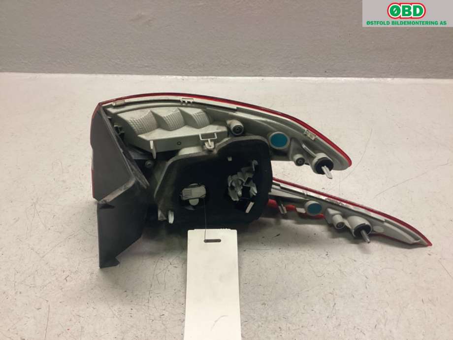 Baklykt venstre til Peugeot 308 2013-2021 (Type II)  (PEUGEOT|96 780 939 80|)