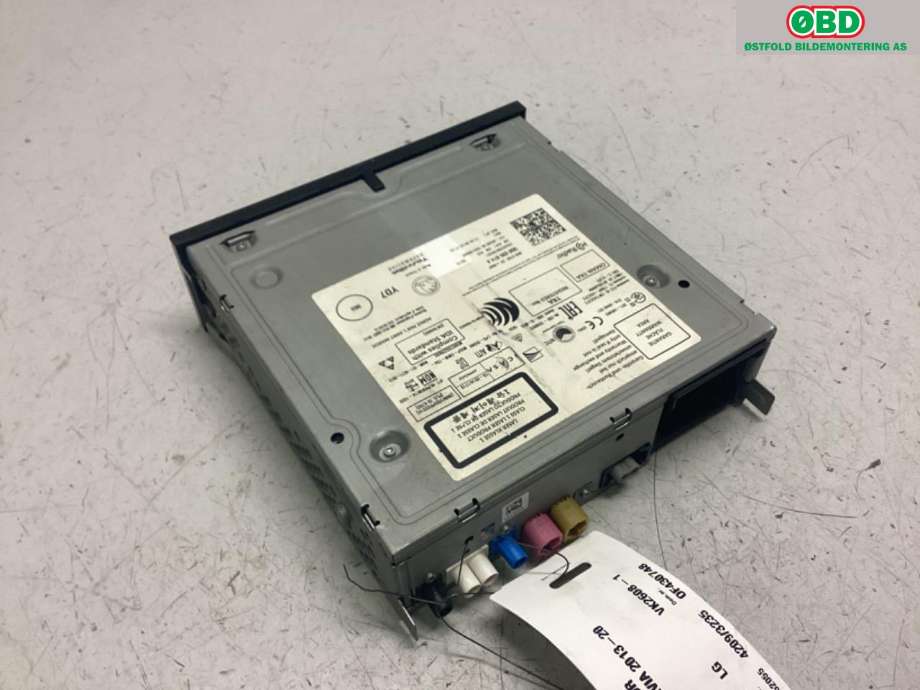 Bilstereo navigasjon til Škoda Octavia 2013-2016 (Type III, Fase 1)  (SKODA|5Q0 035 874 A|)