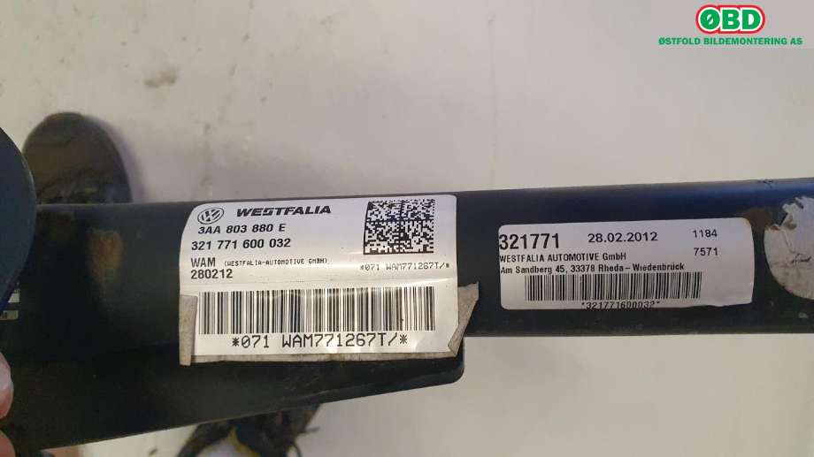 Hengerfeste til VW Passat 2011-2015 (B7) (B7) (VOLKSWAGEN|3AA 803 880 H|)