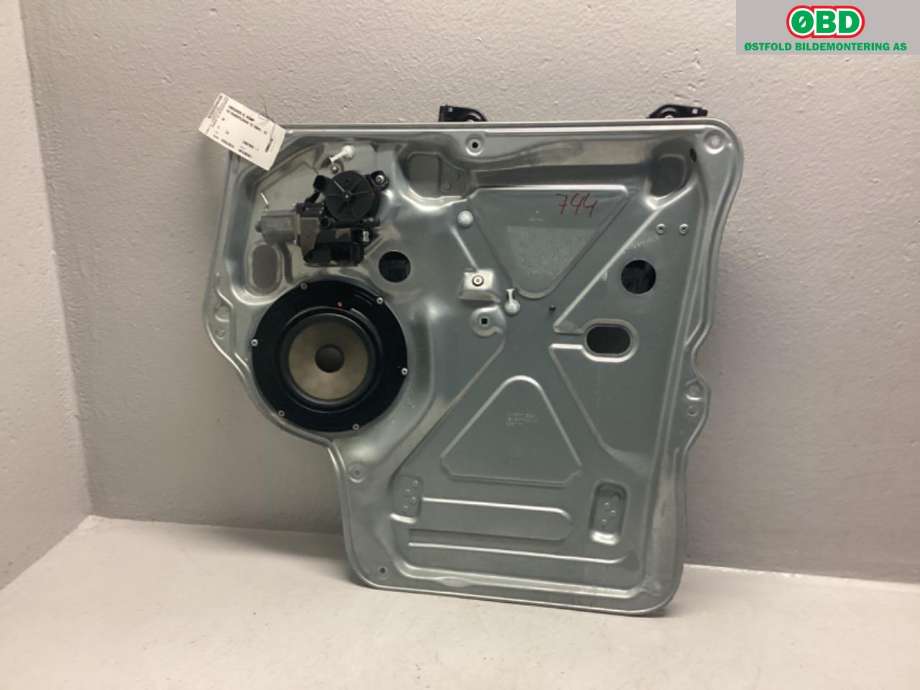 Ruteheis høyre foran til VW Transporter / Caravelle 2009-2015 (Fase 2) (T5) (T5) (VOLKSWAGEN|7E0 837 754 C|)