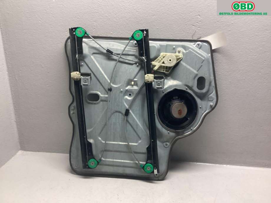 Ruteheis høyre foran til VW Transporter / Caravelle 2009-2015 (Fase 2) (T5) (T5) (VOLKSWAGEN|7E0 837 754 C|)