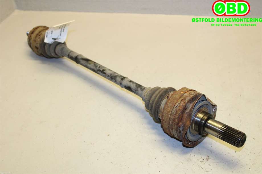 Drivaksel høyre bak til BMW 3-Serie 2005-2011 (E90/E91/E92/E93) (E90/E91/E92/E93) (BMW|33 21 7 523 960|33217533445|)