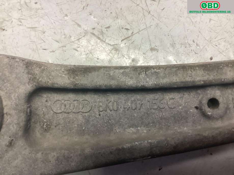 Bærebru høyre foran nedre til Audi A4, Allroad 2009-2016 (Type I) (B8) (B8) (AUDI|8K0 407 152 F|)