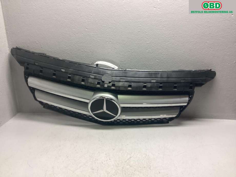Grill til Mercedes B-Klasse 2011-2018 (W246) (W246) (MERCEDES|A 246 880 15 83|)
