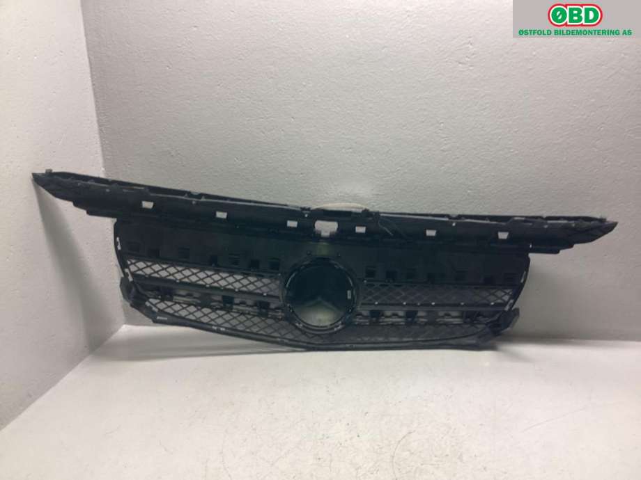 Grill til Mercedes B-Klasse 2011-2018 (W246) (W246) (MERCEDES|A 246 880 15 83|)