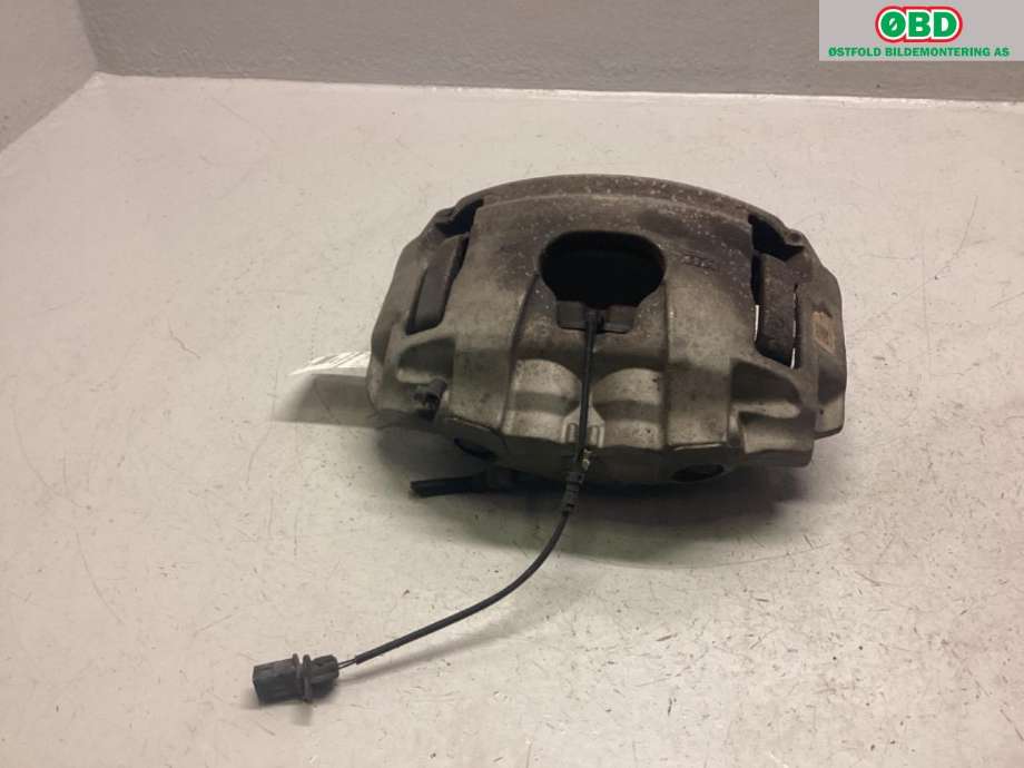Bremsecaliper høyre foran til Audi A8 2010-2013 (Type III, Fase 1)  (AUDI|4G0 615 124 B|)
