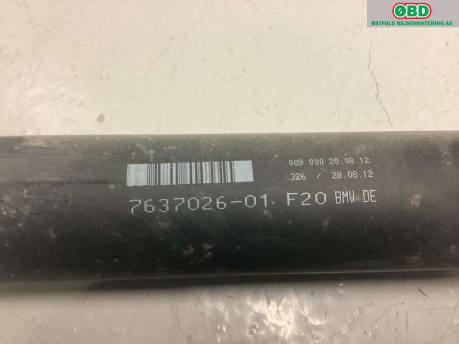 Mellomaksel til BMW 1-Serie 2011-2015 (Fase 1) (F20/F21) (F20/F21) (BMW|26 10 7 637 026||7637026)