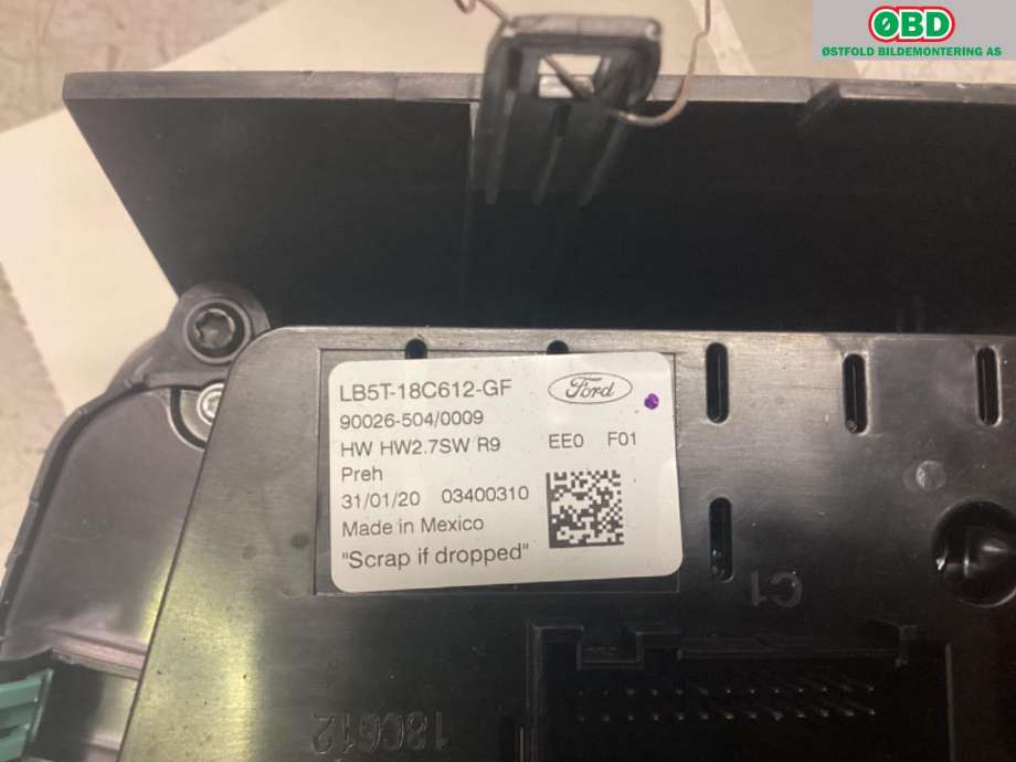 Varmeapparat betjening til Ford Explorer 2020-->> (FORD (US)|2515368||LB5T18K811CJ)