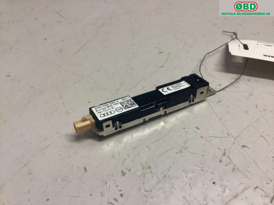 Antenne forsterker til Audi A6 2014-2018 (Type IV, Fase 2) (C7) (C7) (AUDI|4G9035225A|)