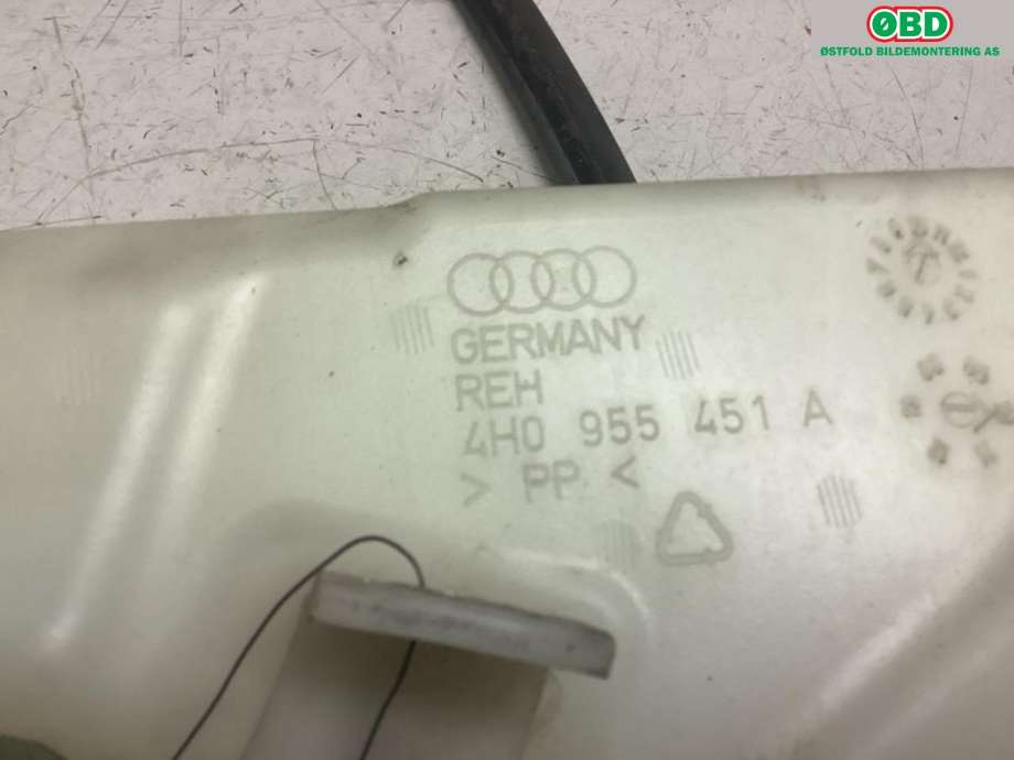 Spylertank til Audi A8 2010-2013 (Type III, Fase 1) (AUDI|4H0 955 453 B|)