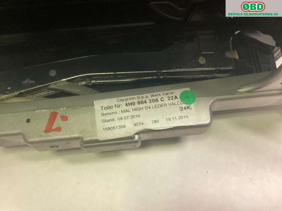 Sete armlene lokk til Audi A8 2010-2013 (Type III, Fase 1)  (AUDI|4H0 864 206 C|)