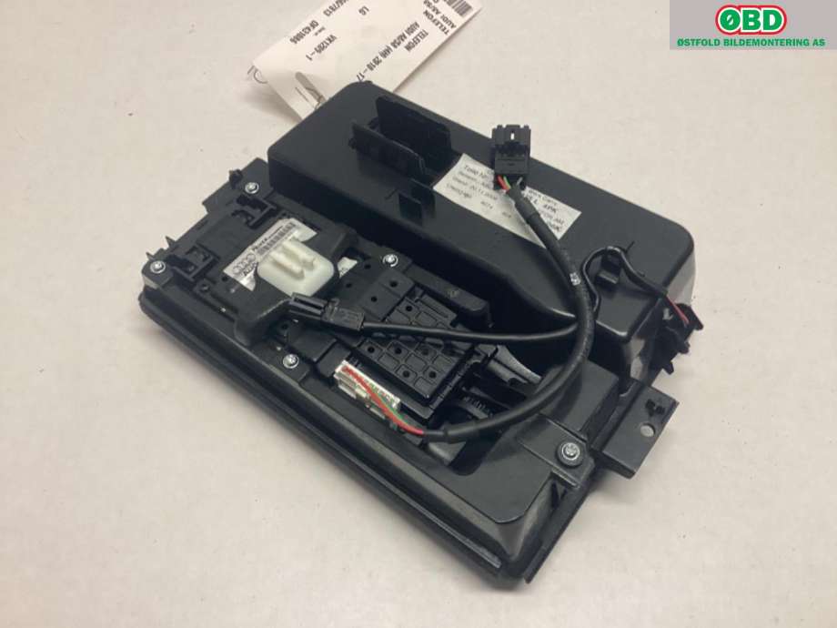 Dashbord telefon til Audi A8 2010-2013 (Type III, Fase 1)  (AUDI|4F0 910 393 T|)