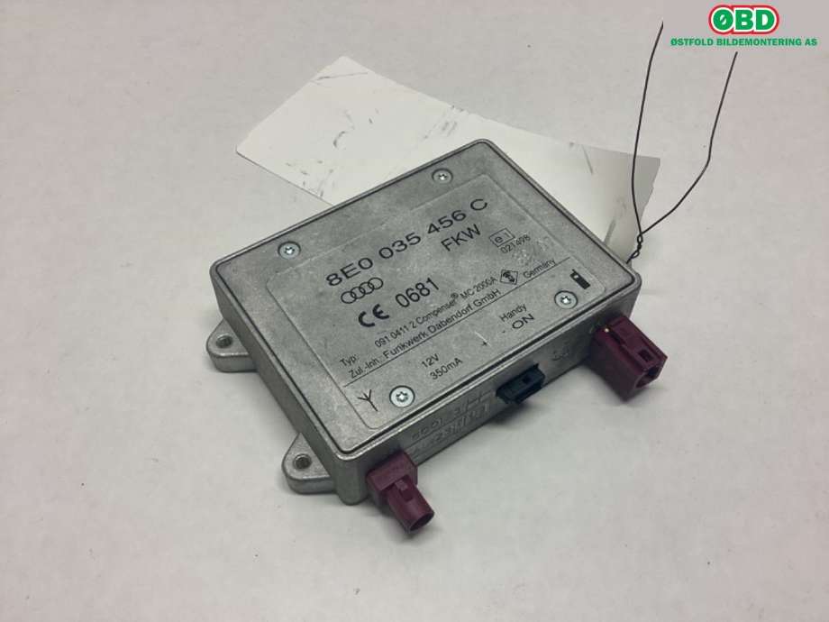 Antenne forsterker til Audi A6 2008-2011 (Type III, Fase 2) (C6) (C6) (AUDI|8E0 035 456 D||8E0035456C)