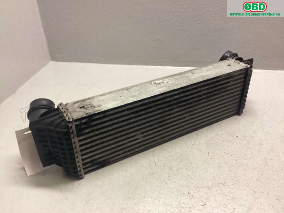Intercooler til BMW 7-Serie 2009-2015 (F01/F02/F03/F04) (F01/F02/F03/F04) (BMW|17 51 7 812 016|)