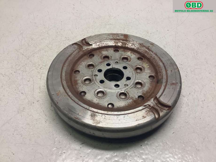 Svinghjul automat til VW Passat 2015-2019 (Fase 1) (B8) (B8) (VOLKSWAGEN|04E 105 266 P|04E 105 266 AD|04E105266P)