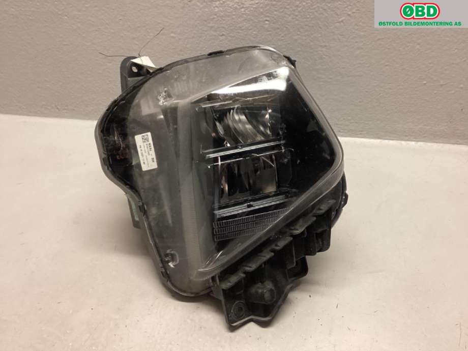 Frontlykt høyre halogen til Hyundai Tucson 2021-->> (HYUNDAI|92102N7100|)
