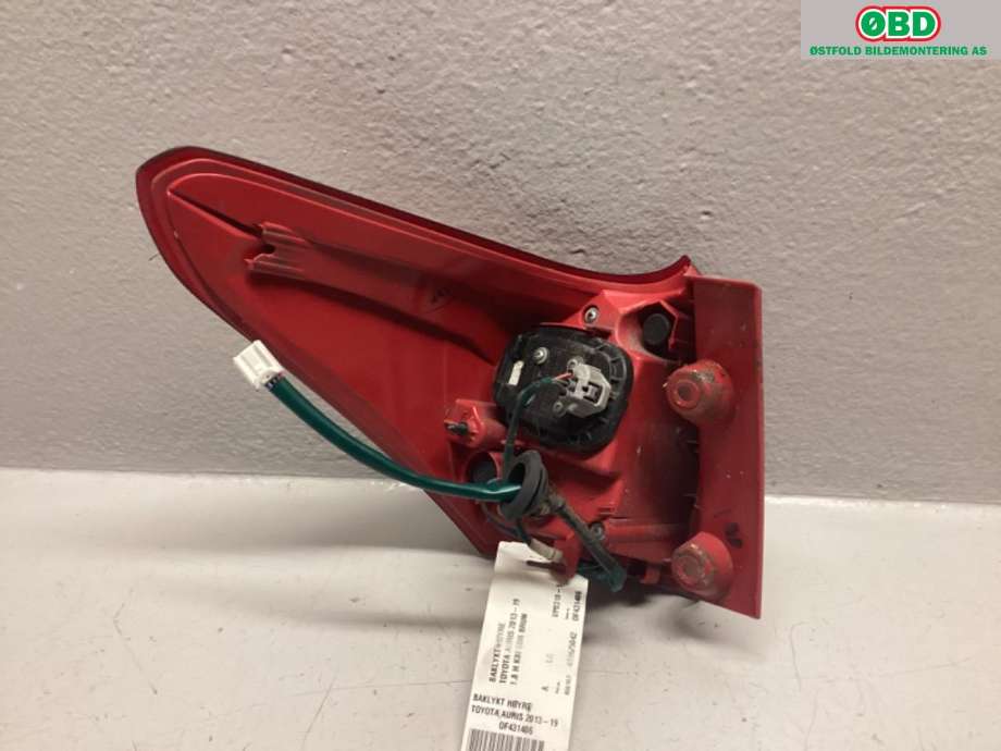 Baklykt høyre til Toyota Auris 2013-2015 (Type II, Fase 1)  (TOYOTA|8155102710|)