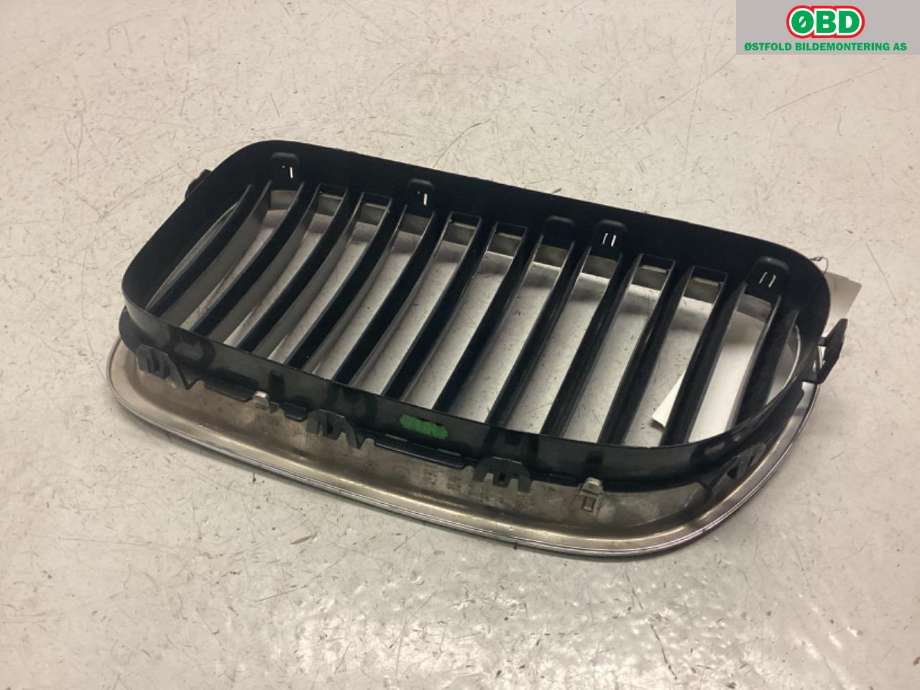 Grill høyre til BMW 5-Serie 2010-2017 (F10/F11) (F10/F11) (BMW|51 13 7 200 728|)