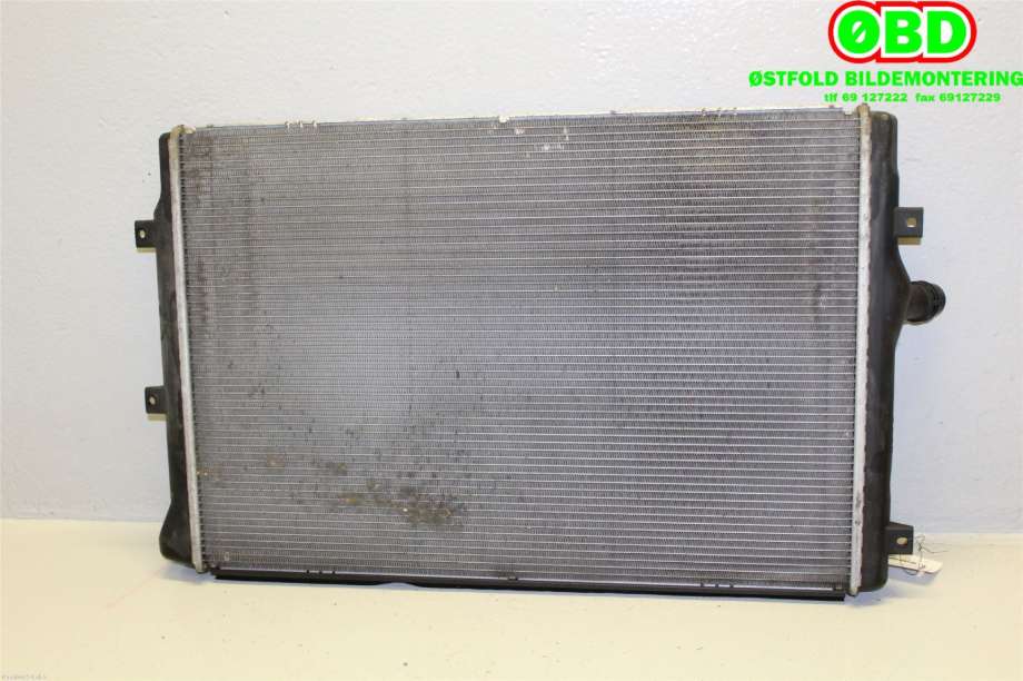 Radiator (automat gir) til VW Golf, Plus/Cross 2009-2013 (Fase 2)  (VOLKSWAGEN|1K0 121 251 DM|1K0 121 251 AB|1K0121251DD)