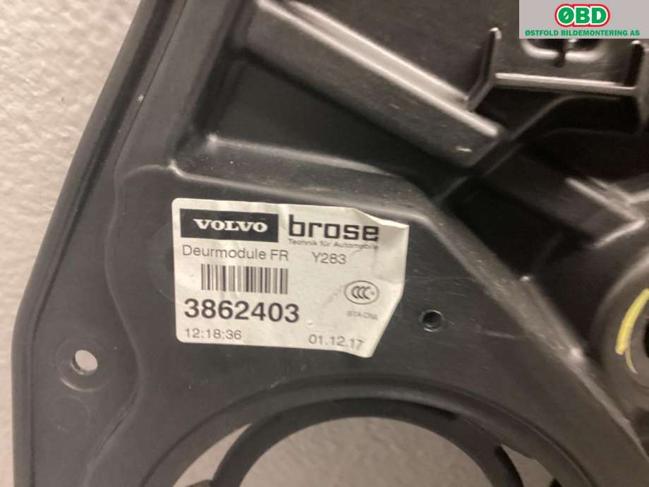 Ruteheis høyre foran til Volvo V60/V60 CC 2013-2018 (Type I, Fase 2)  (VOLVO|30784311|)
