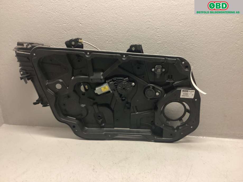 Ruteheis venstre foran til Volvo V60/V60 CC 2013-2018 (Type I, Fase 2)  (VOLVO|30784310|)