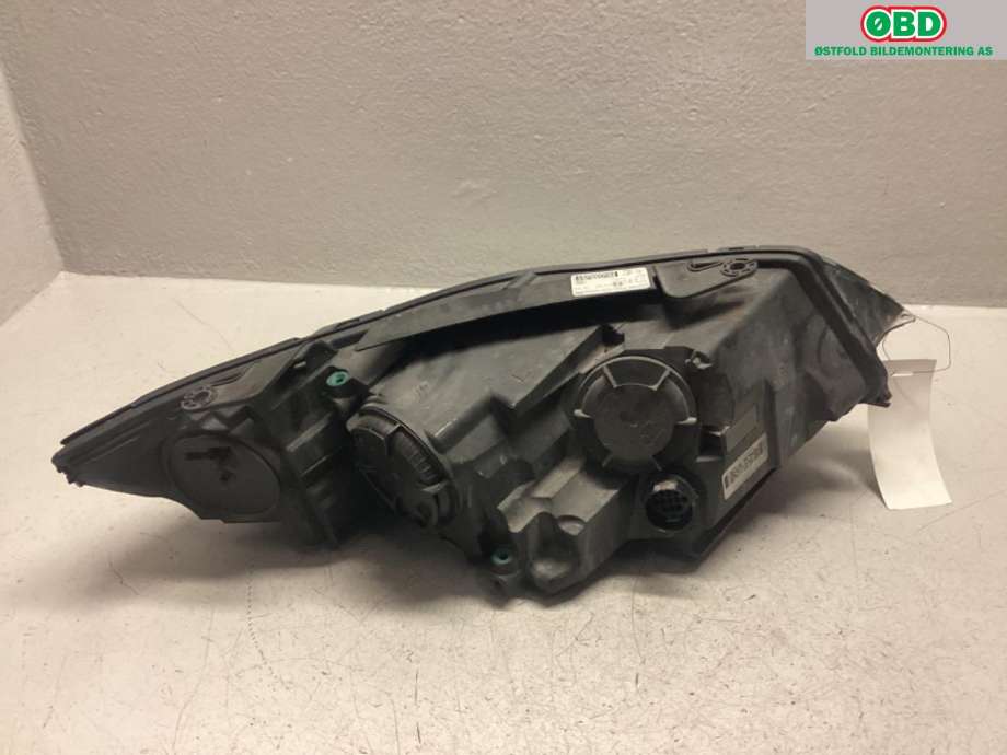 Frontlykt venstre halogen til Land Rover Discovery Sport 2015-2019 (Fase 1) (LAND-ROVER|LR072825|LR137236|FK7213W030HD)