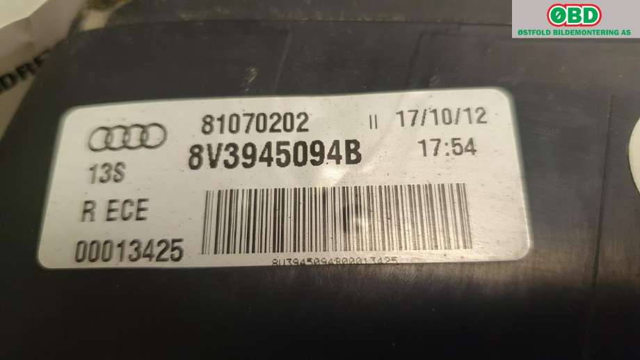 Baklykt høyre indre til Audi A3 2012-2016 (Type III, Fase 1) (AUDI|8V3 945 094 B||8V3945094B)