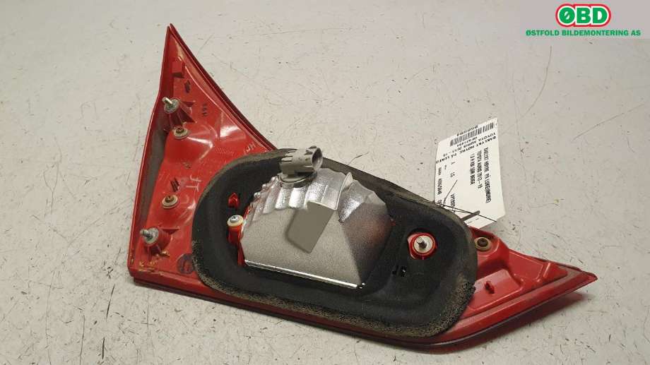 Baklykt høyre indre til Toyota Auris 2013-2015 (Type II, Fase 1)  (TOYOTA|8158102460|)